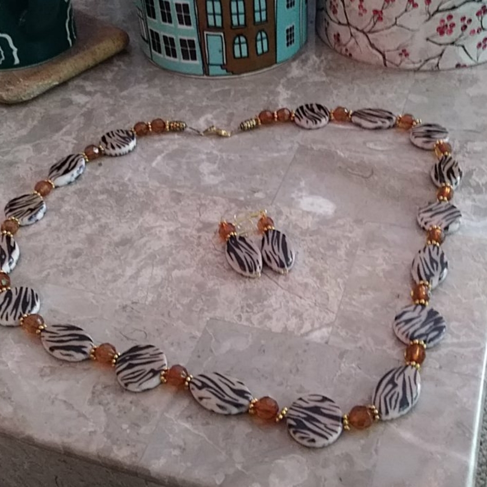 NWOT Handmade Necklace & Earring set.